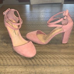 Christian Siriano For Payless pink suede chunk heels size 5.5 wide